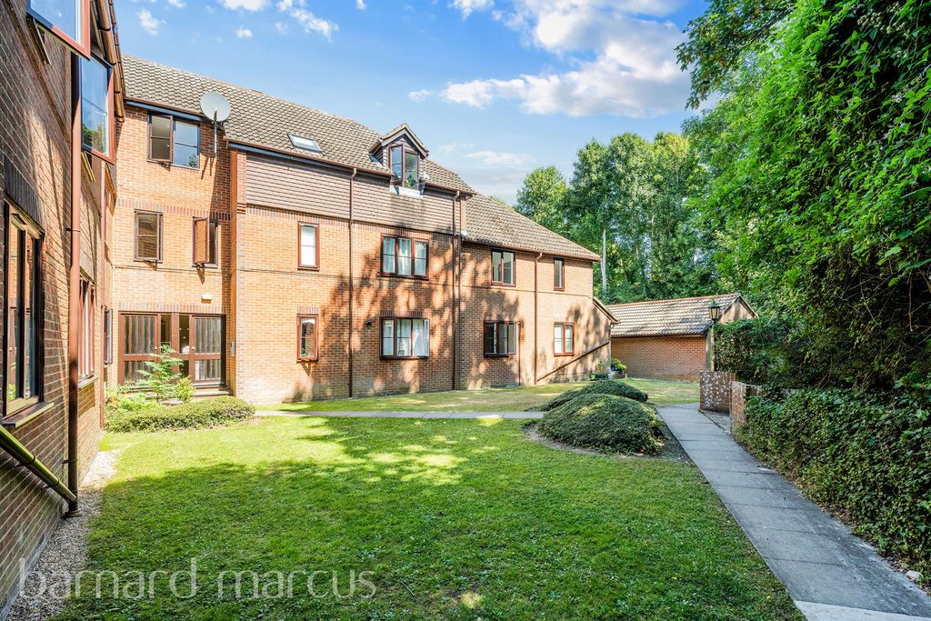 Property photo 1 of 8