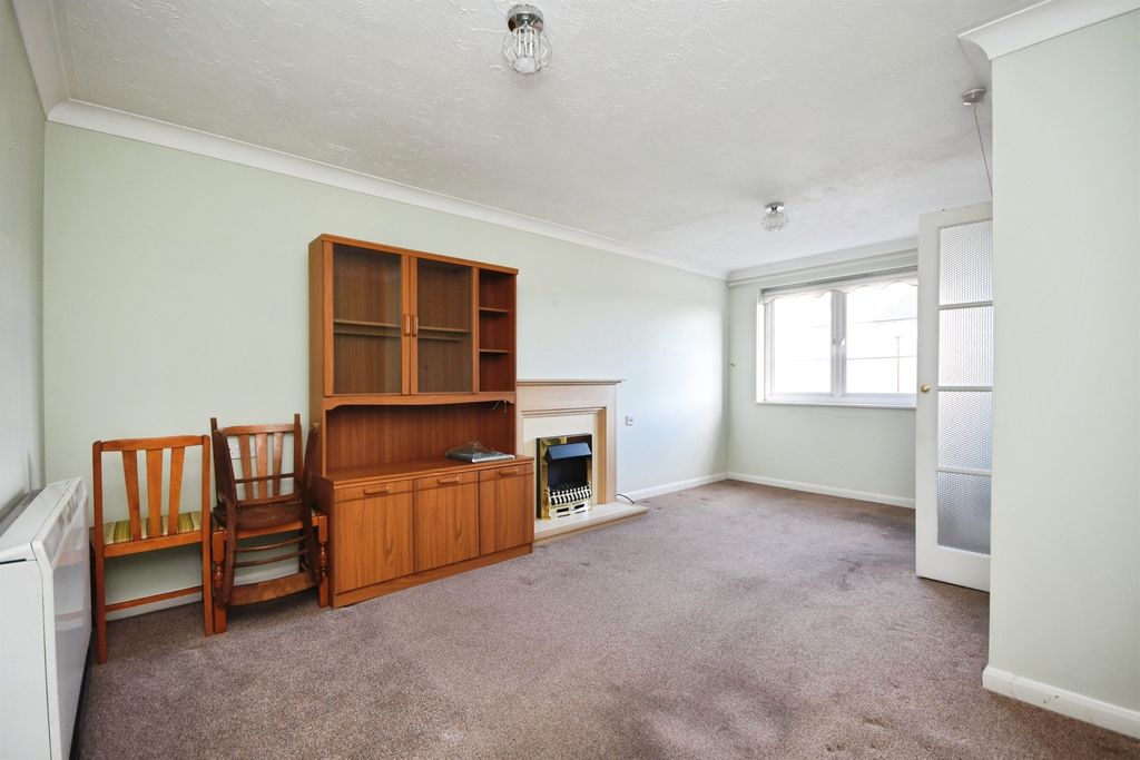 Property photo 3 of 16