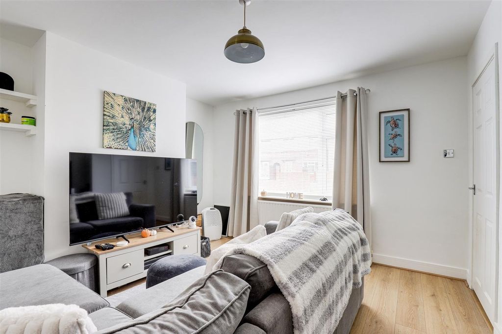 Property photo 2 of 16