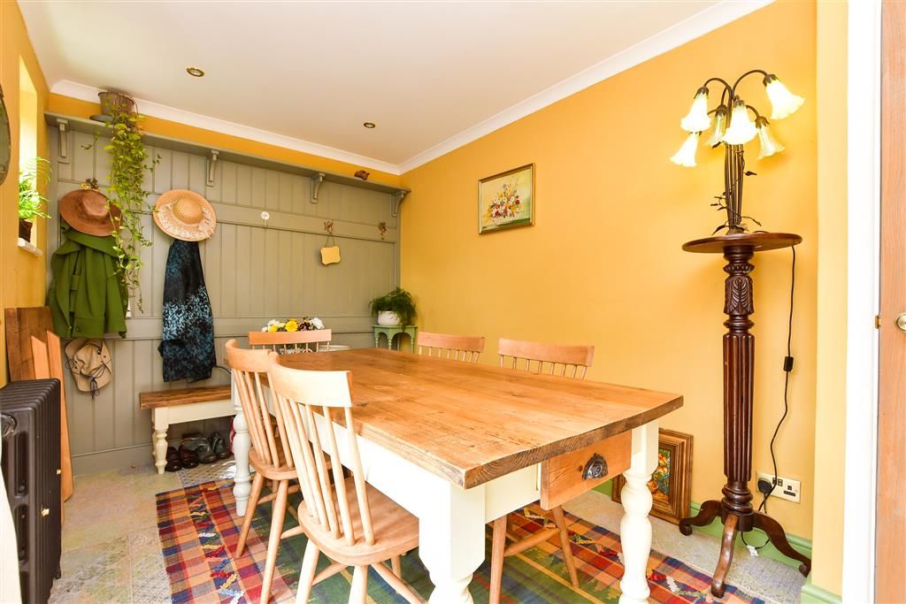 Property photo 3 of 16 Dining Area