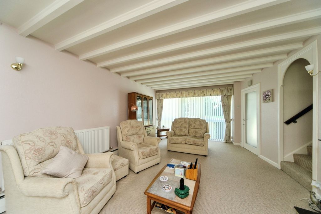 Property photo 3 of 17 Photo