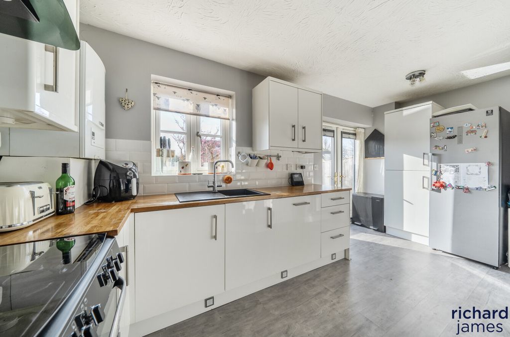 Property photo 3 of 12 6B737E1362254E7897665dc165d5Bfab