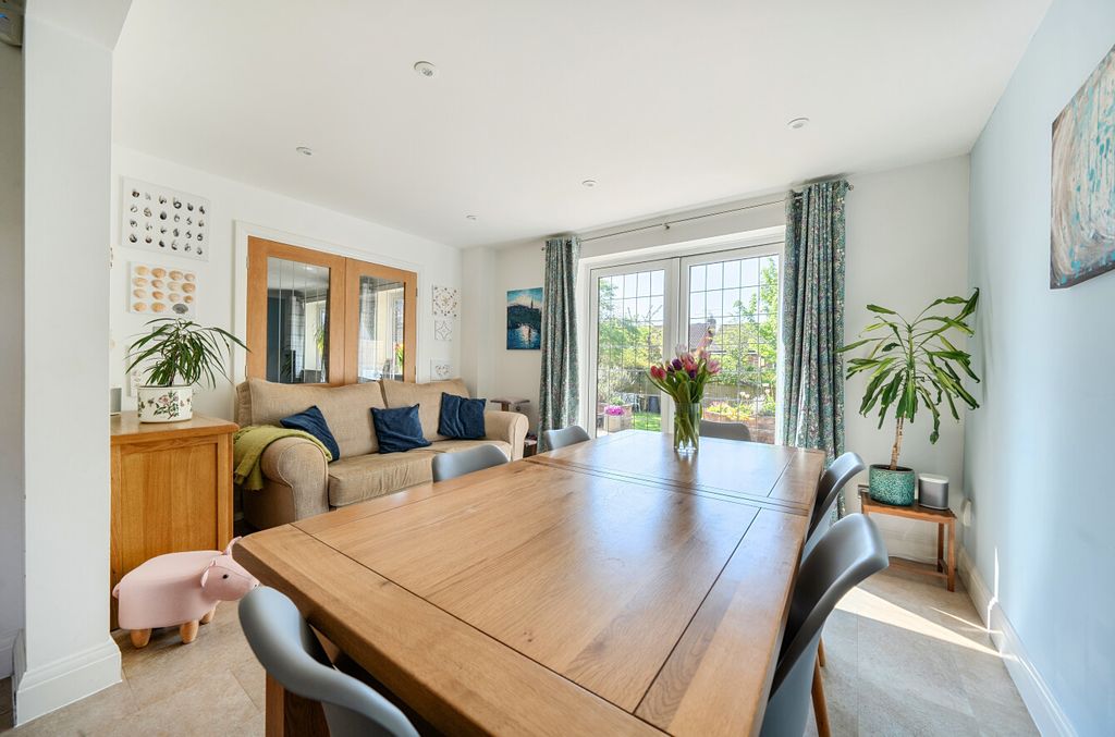 Property photo 3 of 19 1449472-6-69E9Ef2...