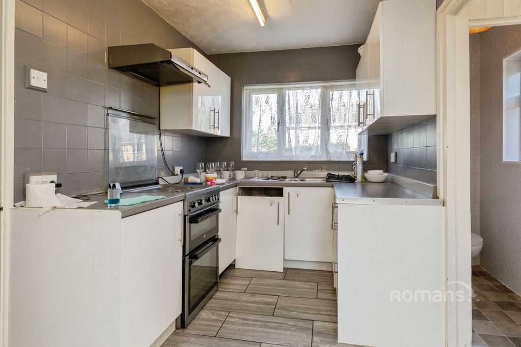 Property photo 2 of 12 Pbox-Img.Jpg