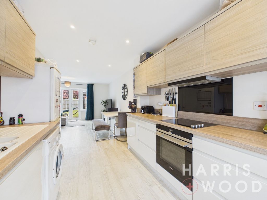 Property photo 2 of 25 5161602