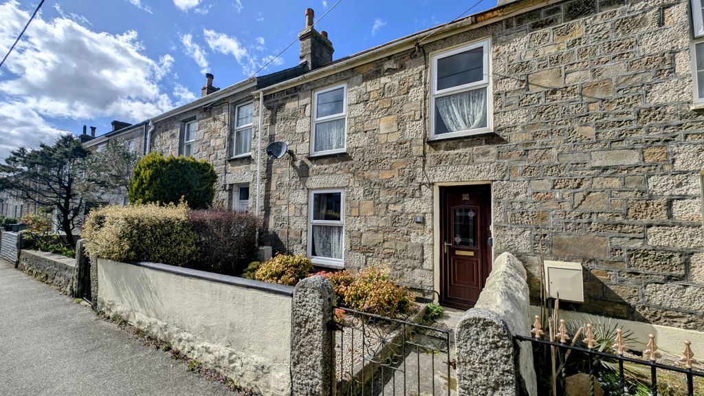 Property photo 1 of 15 2 Bedroom Terraced House For Sale