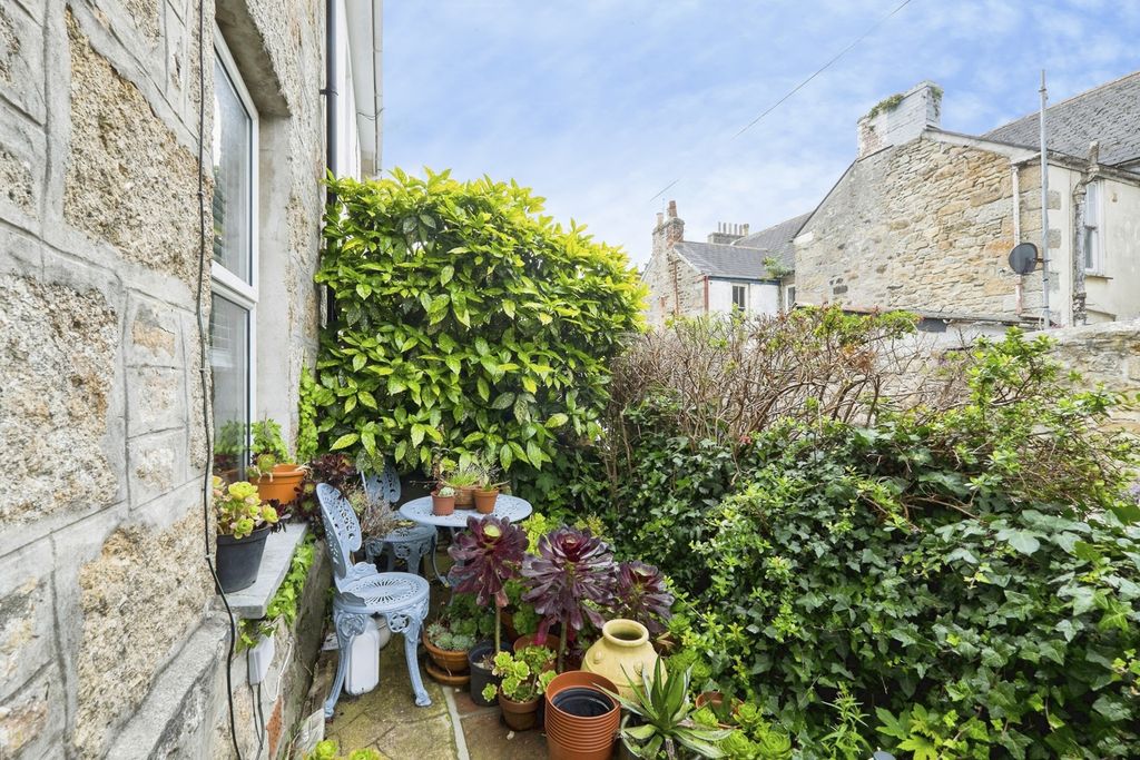 Property photo 3 of 19 Pbox-Img.Jpg