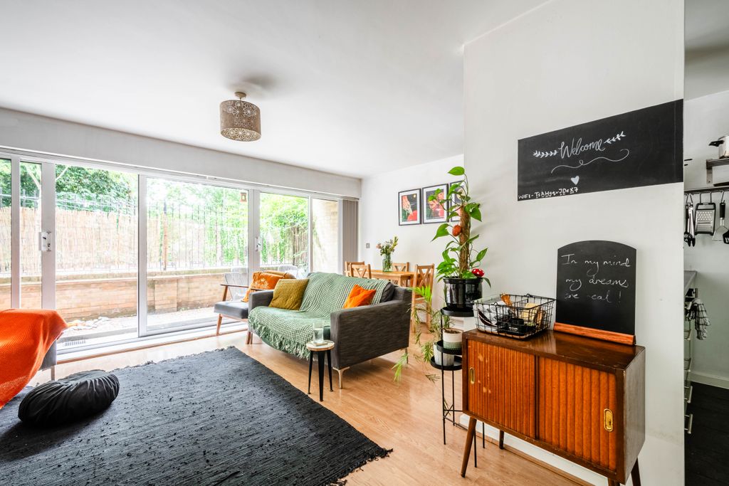 Property photo 1 of 11 1