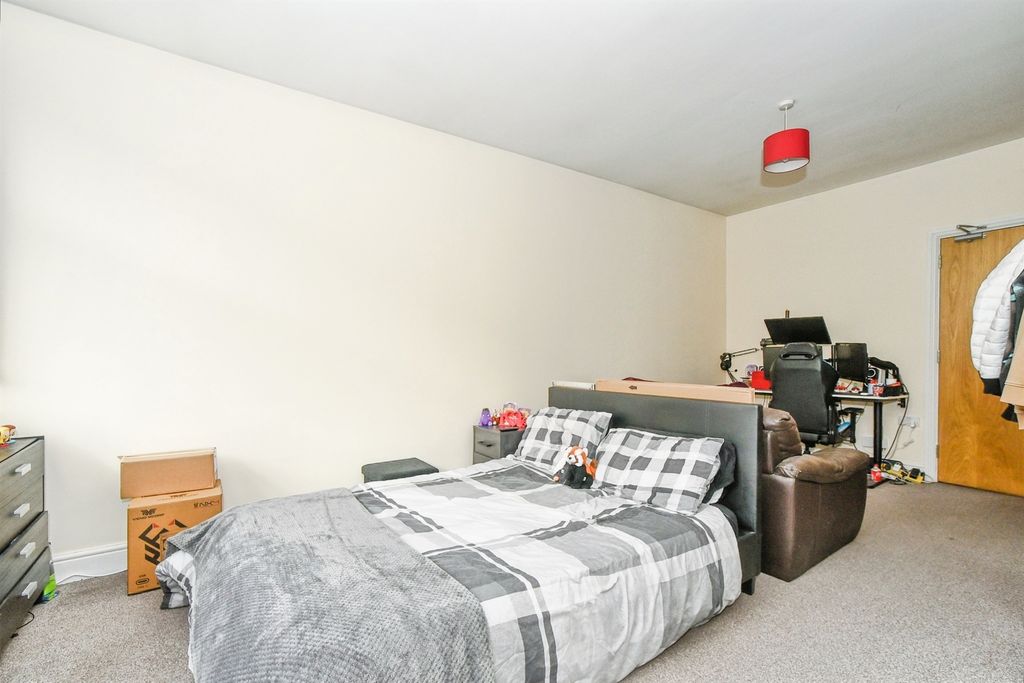 Property photo 3 of 7