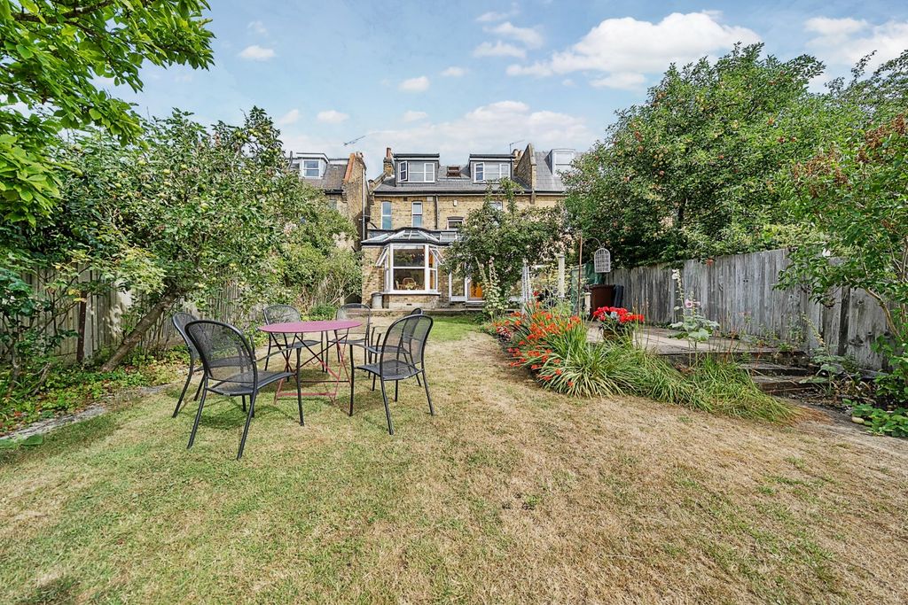 Property photo 2 of 24 Picture No. 06