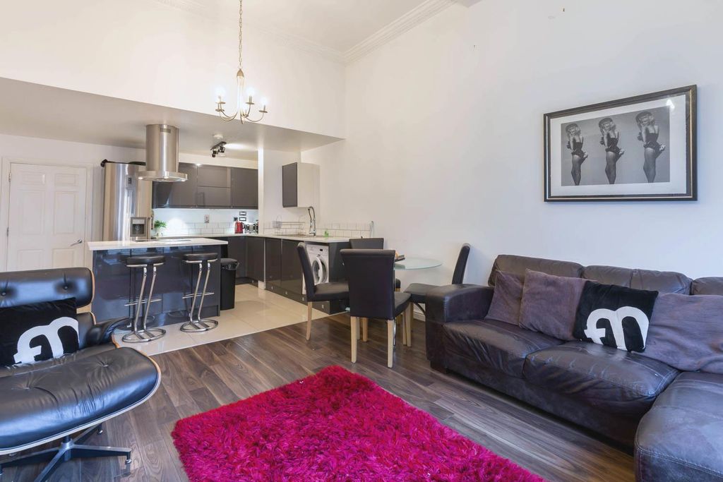 Property photo 2 of 10 Living Area