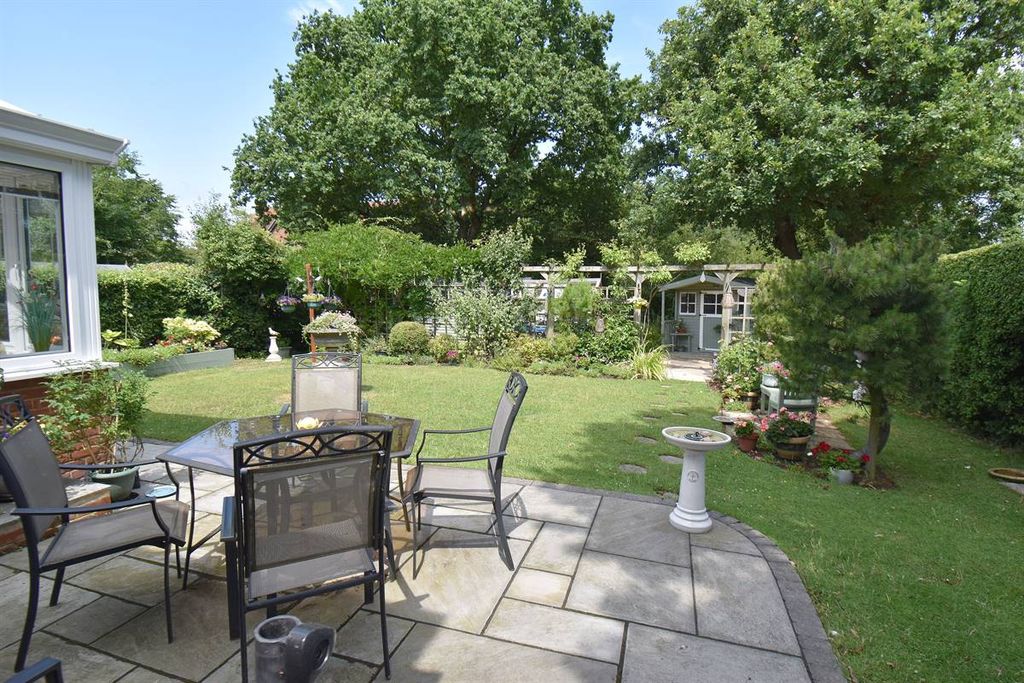 Property photo 2 of 28