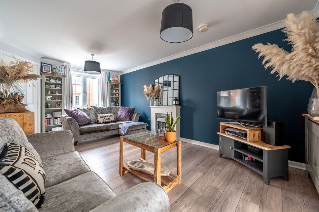 Property photo 3 of 15