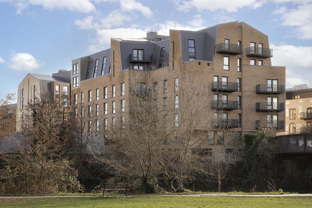 Property photo 2 of 9 25