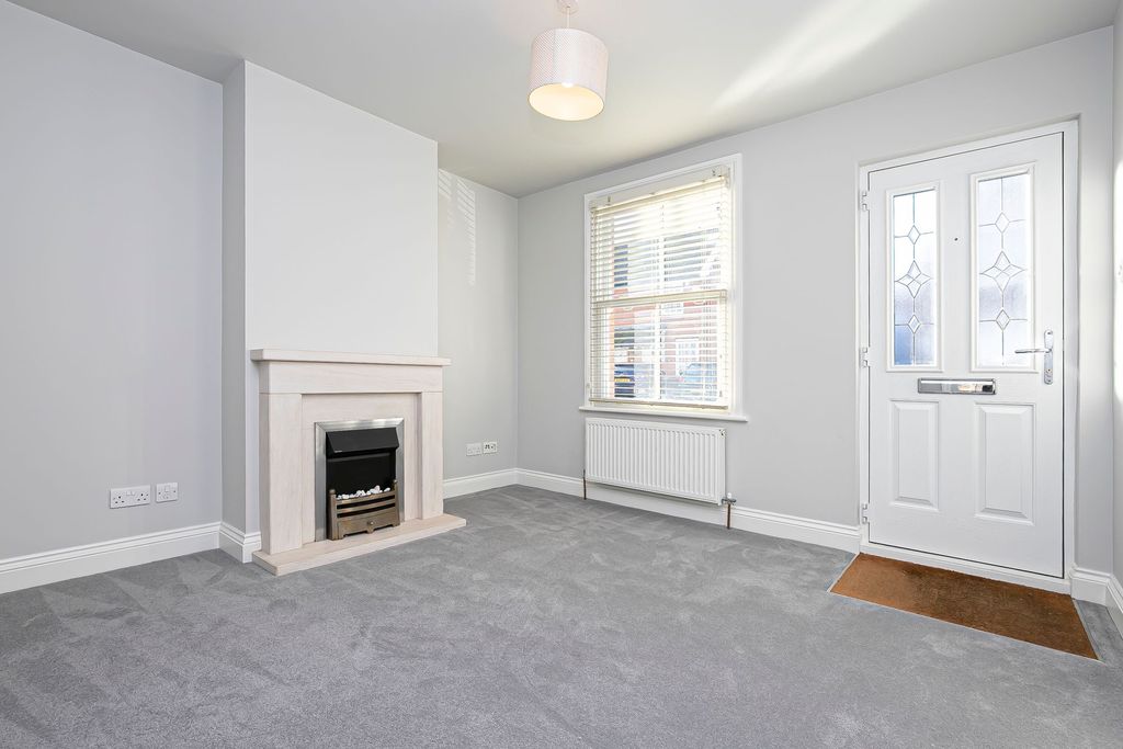 Property photo 3 of 18