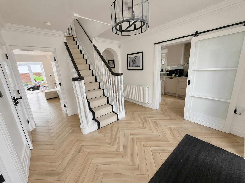 Property photo 2 of 32 1Bb5D0Bd-1CE3-4418-8Dde-E335Ff7B802A