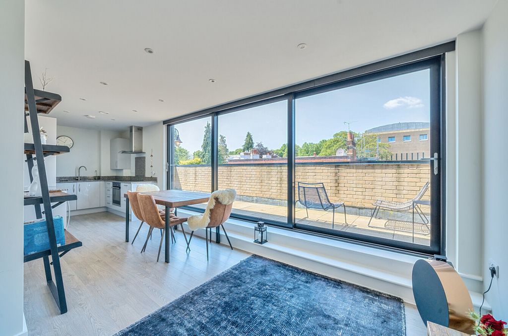Property photo 3 of 13 1312156-20-6852E4...