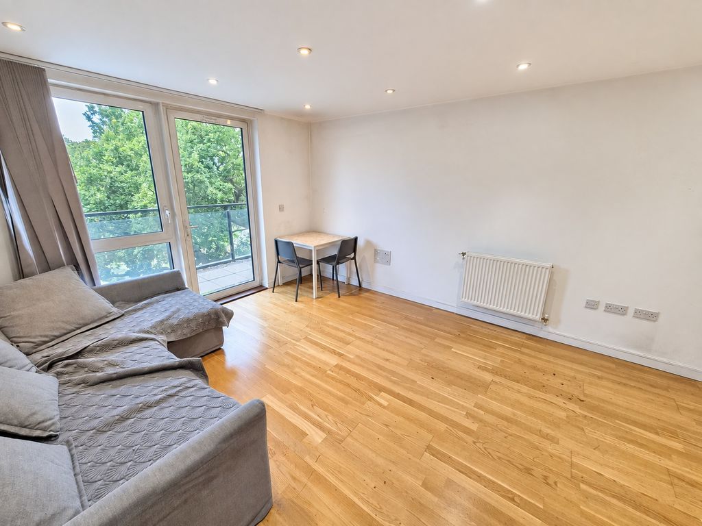 Property photo 3 of 17 Photo 23