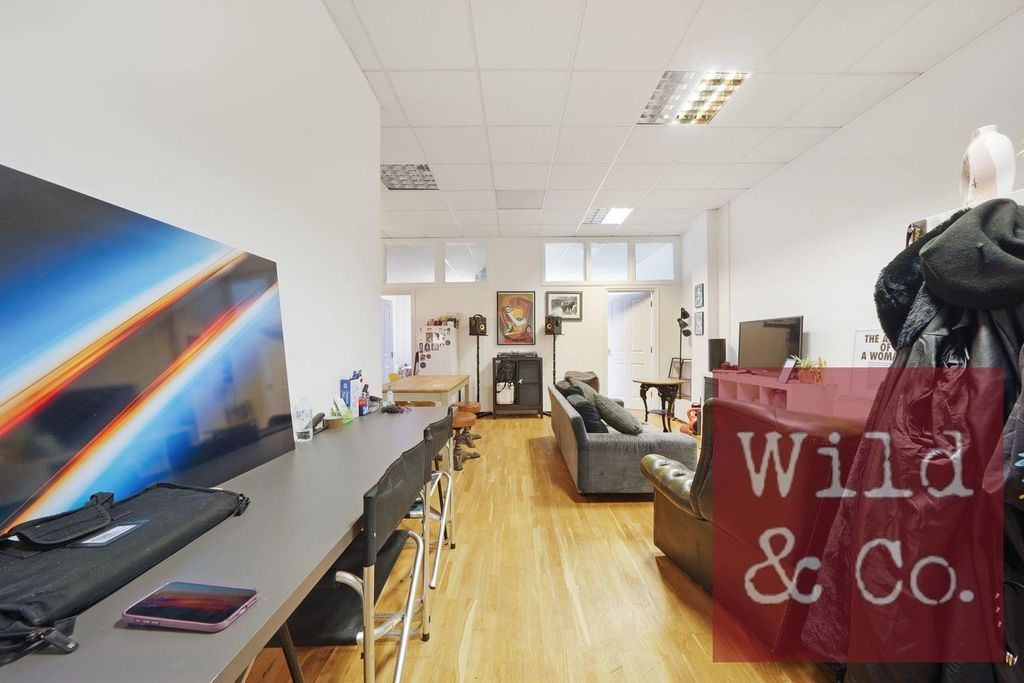 Property photo 2 of 19 Maun House - 4P8Hmvx7Wn3N6Giid291.Jpg