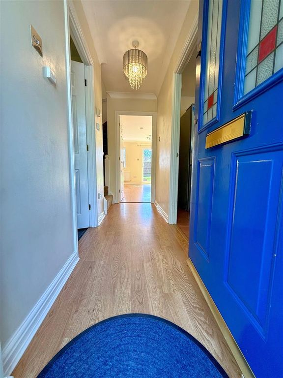 Property photo 3 of 11 Hallway.Jpg