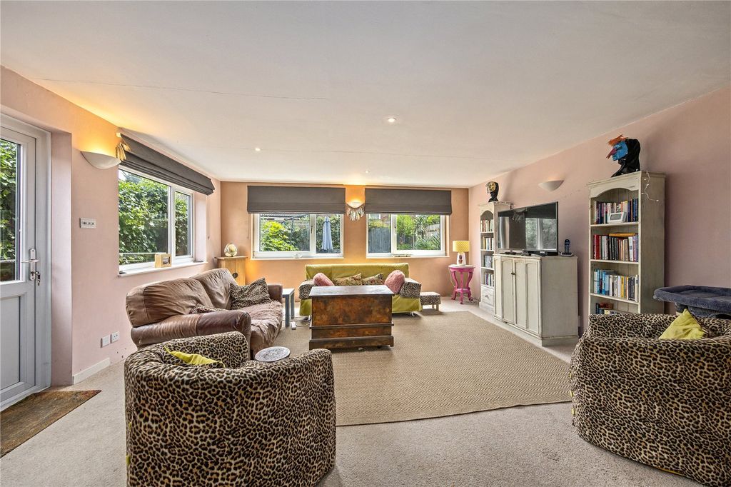 Property photo 2 of 19 Picture No. 07