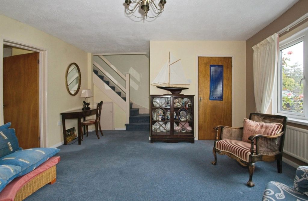 Property photo 3 of 18