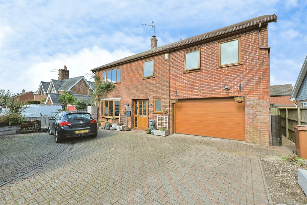 Property photo 1 of 20