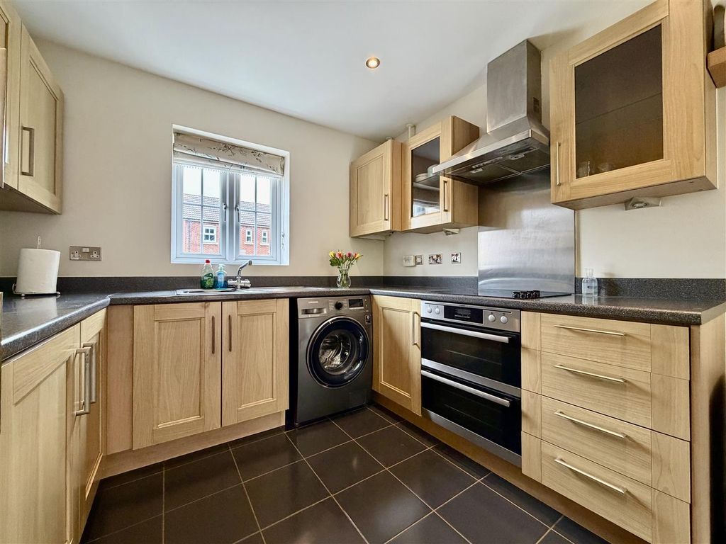 Property photo 3 of 19