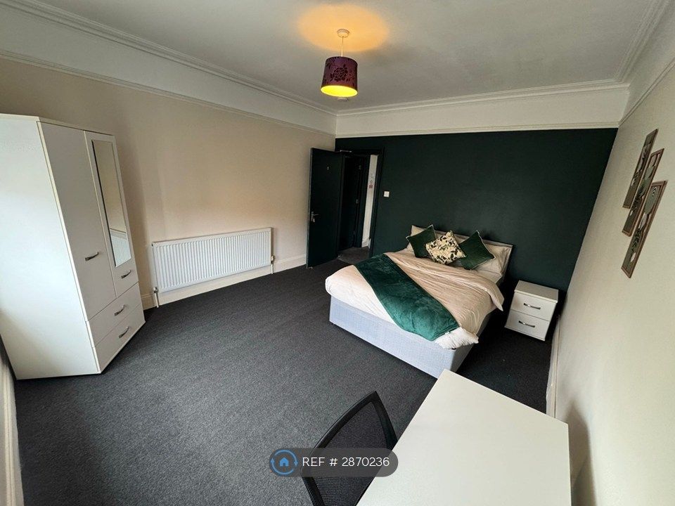 Property photo 3 of 4 Room 1