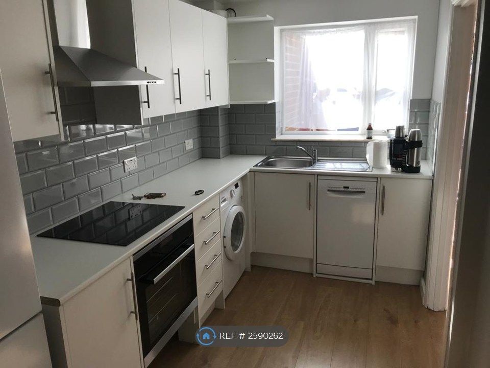 Property photo 1 of 12 Kitchen