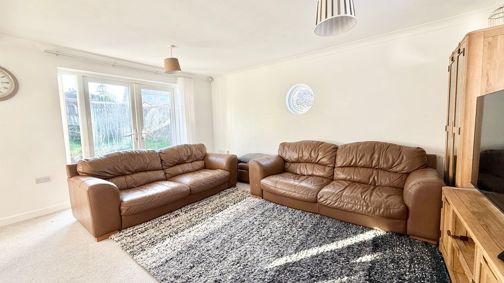 Property photo 3 of 18 Lounge/Dining Room