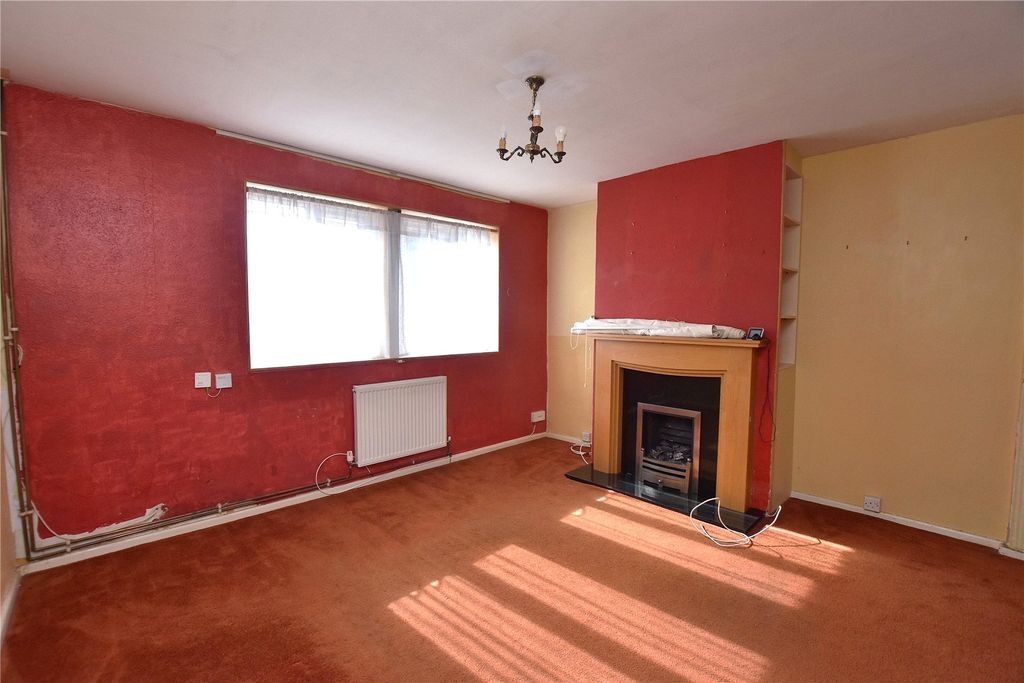 Property photo 2 of 15 Living Room