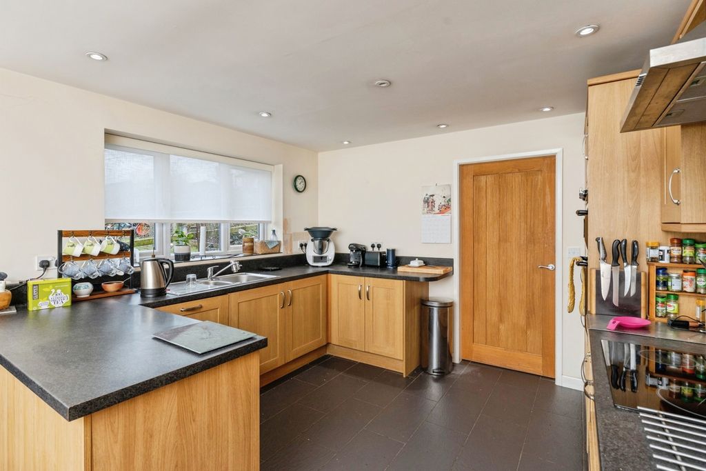 Property photo 2 of 27 Pbox-Img.Jpg