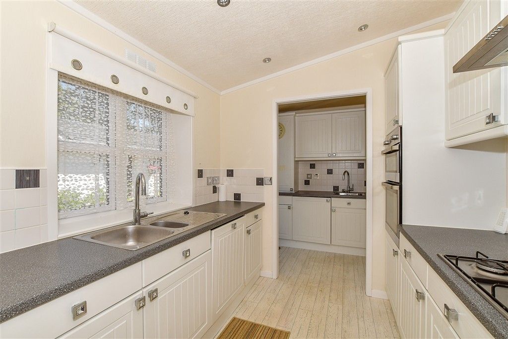 Property photo 3 of 13 Kitchen