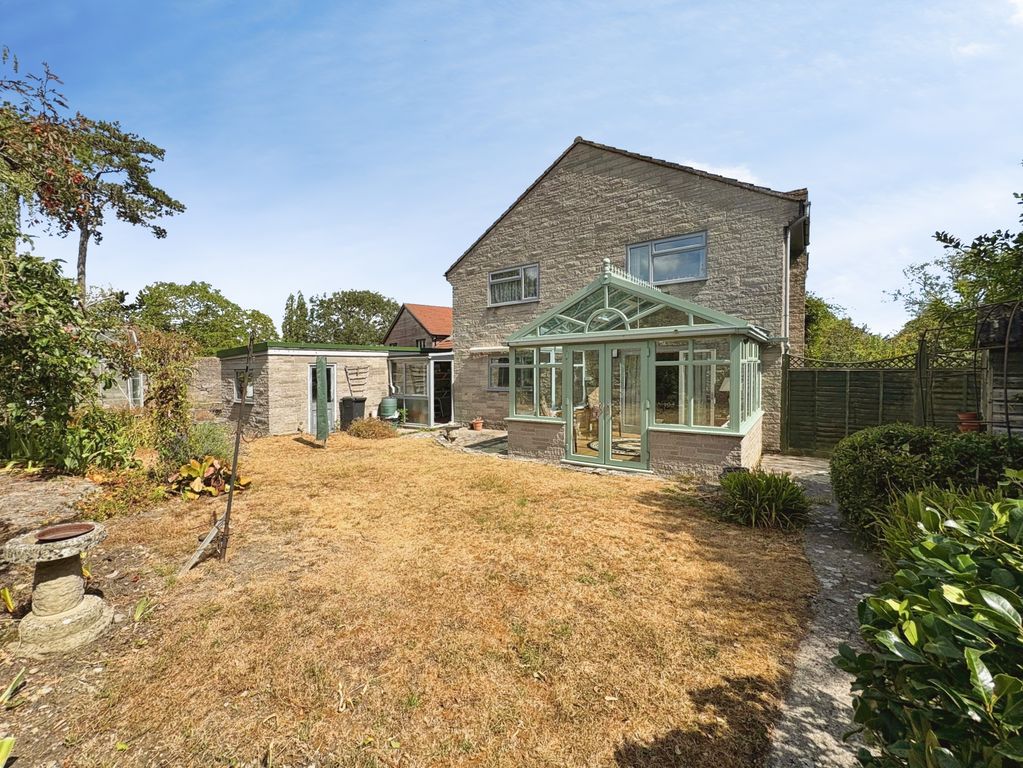 Property photo 2 of 35 d348Ac63-37