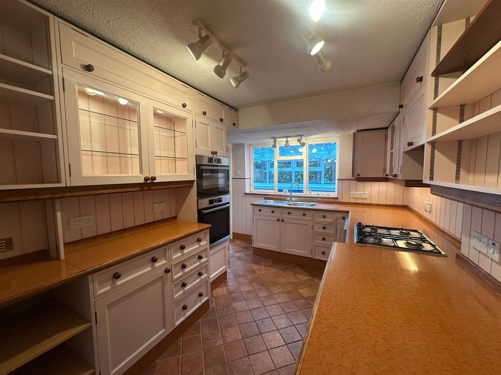 Property photo 3 of 15 12.Jpg