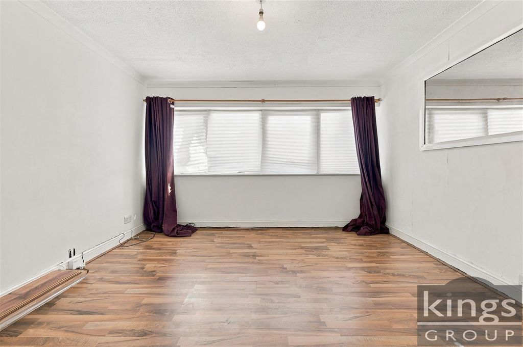 Property photo 3 of 10 Lounge / Diner