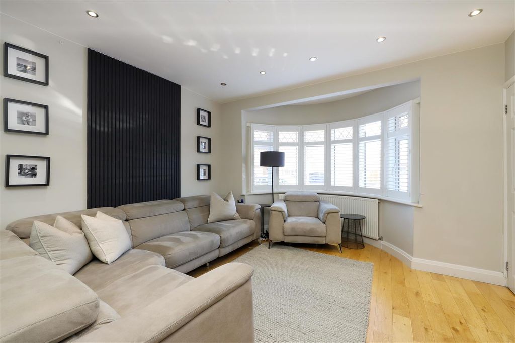 Property photo 3 of 16 Living Room