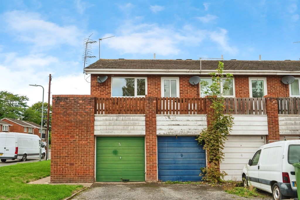 Property photo 2 of 17