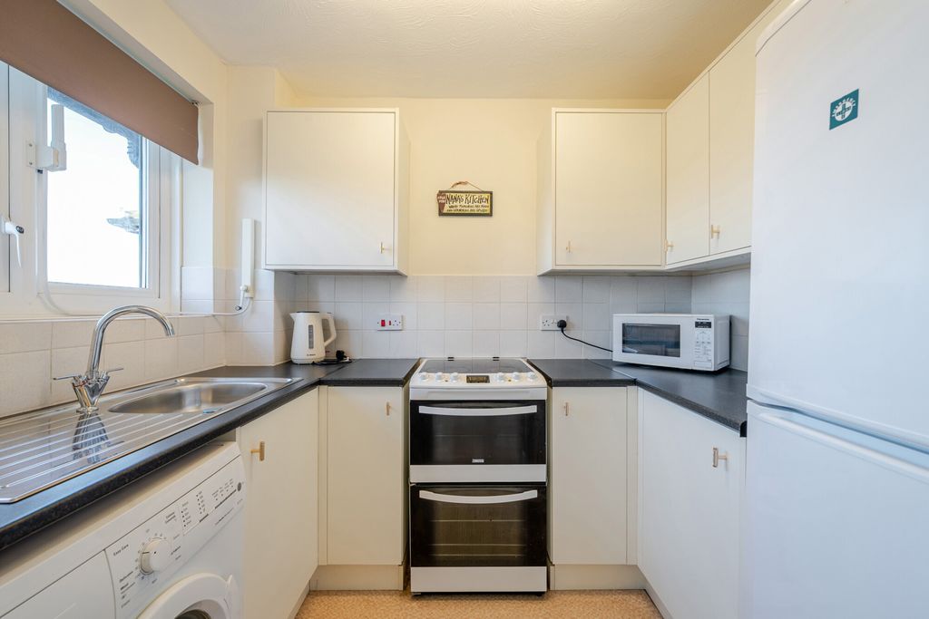 Property photo 3 of 15 1406493-5-6979E41...