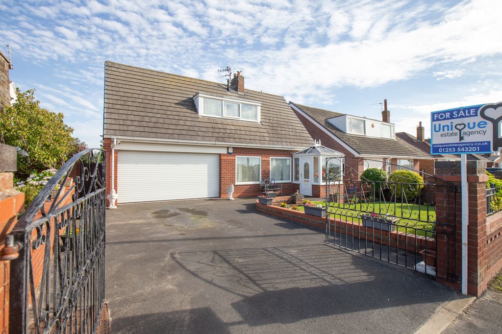 Additional image 27 of 2 bed bungalow for salePrinces Way, Fleetwood FY7