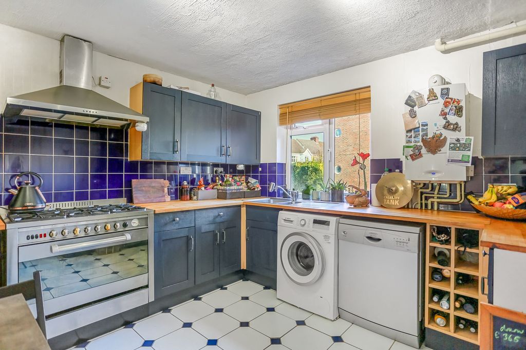 Property photo 3 of 17