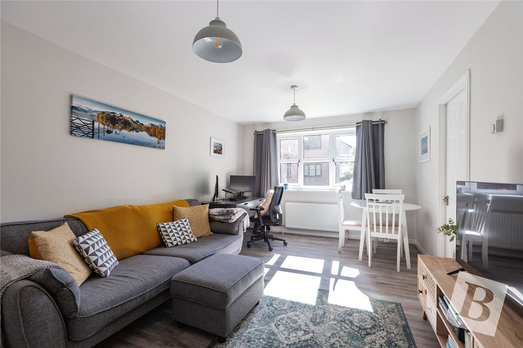 Property photo 3 of 10 Living/Dining Room