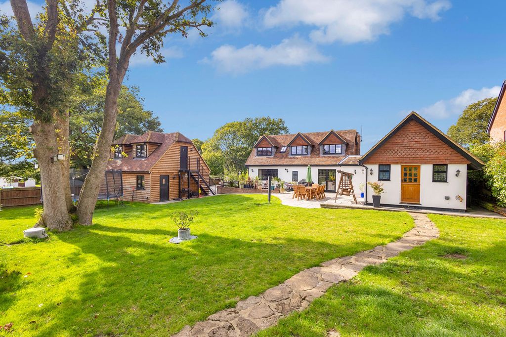 Property photo 1 of 19