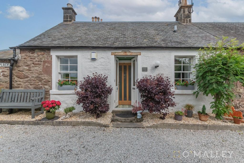 Property photo 1 of 17 External