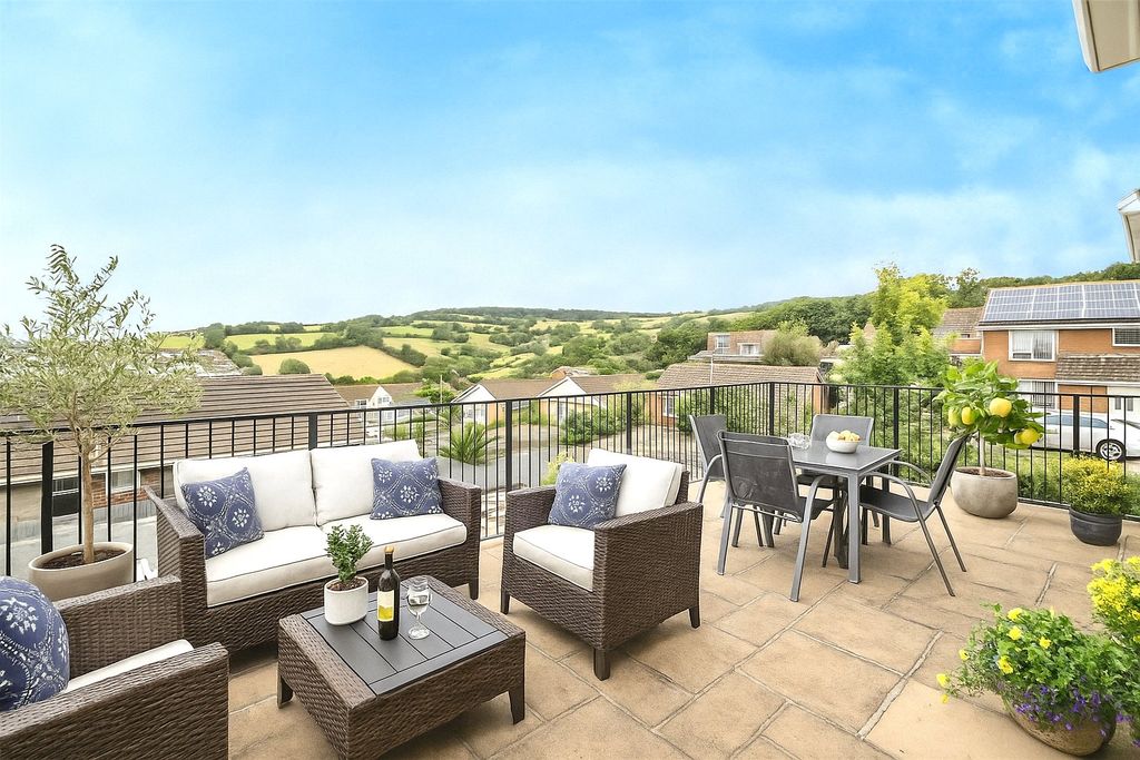 Property photo 1 of 25 Balcony Area Ai