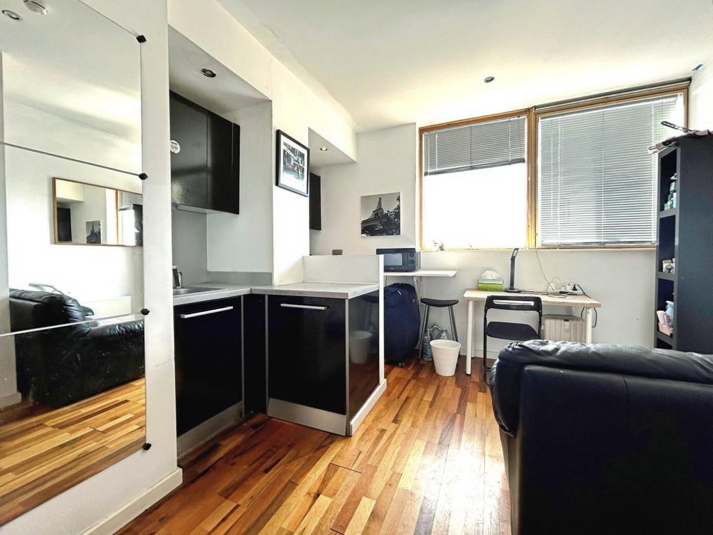 Property photo 2 of 6 Cac30B1A-98 20West 20- 205.Jpg