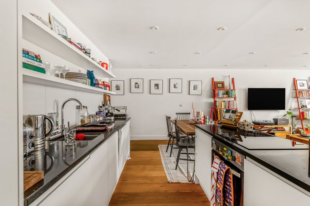 Property photo 3 of 12 Picture No. 08