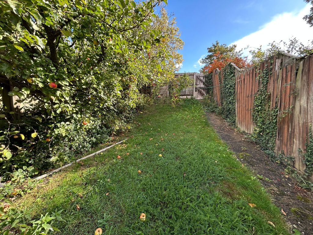 Property photo 2 of 8