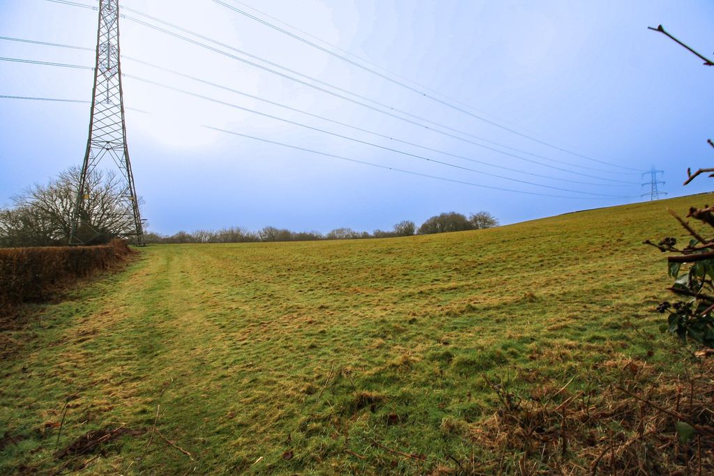 Property photo 2 of 24